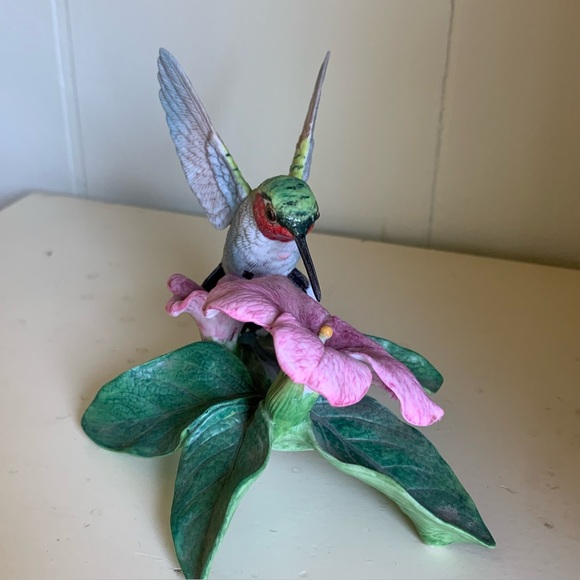 Garden Birds Series by Lenox  The Hummingbird Figurine. ESTATE piece. - Picture 6 of 13